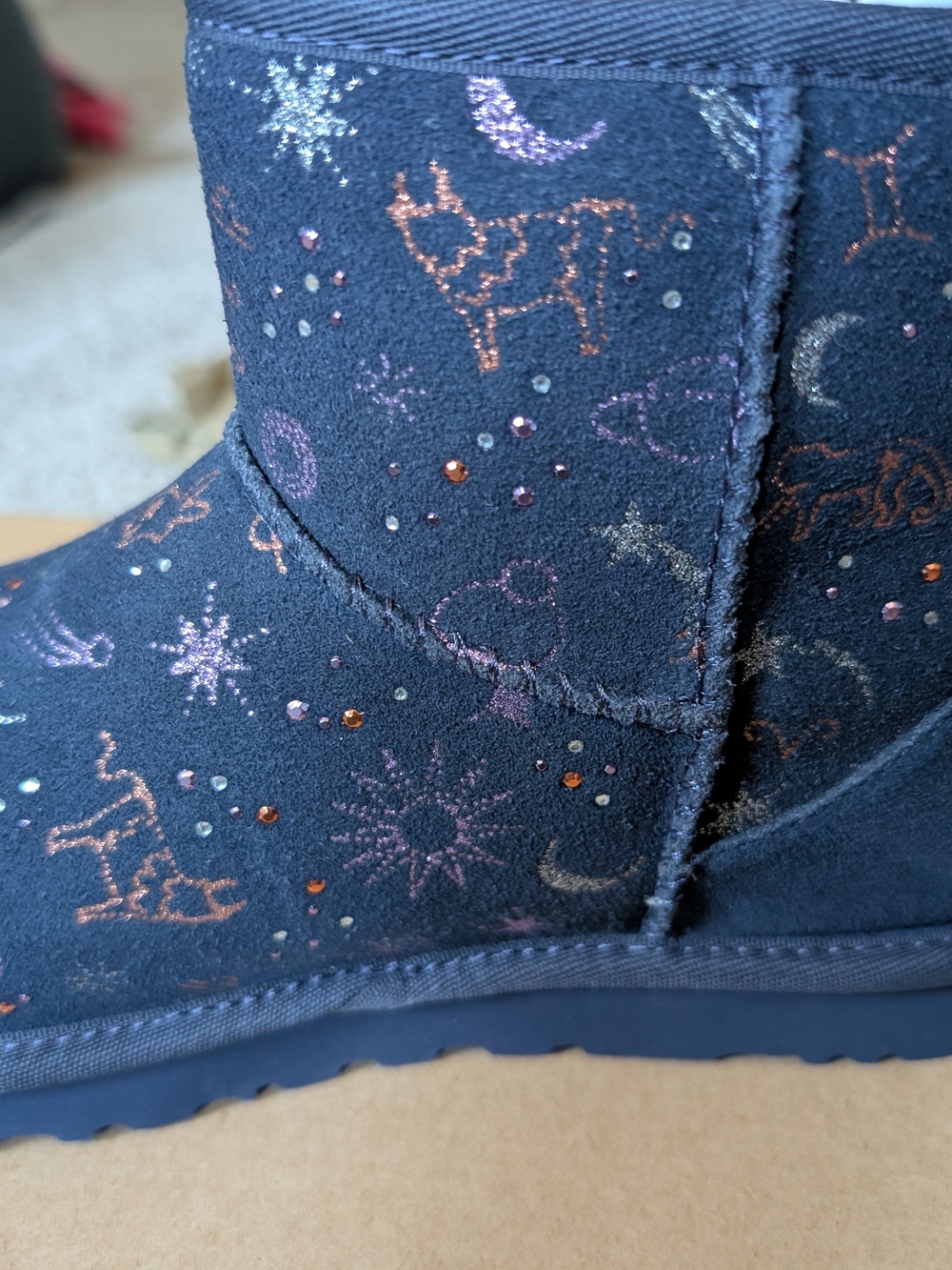 New!! UGG W Classic Zodiac Mini Boots - Black with Multicolor Zodiac Print Sz 7